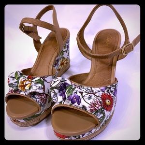 Clark’s cork heeled floral strap heel